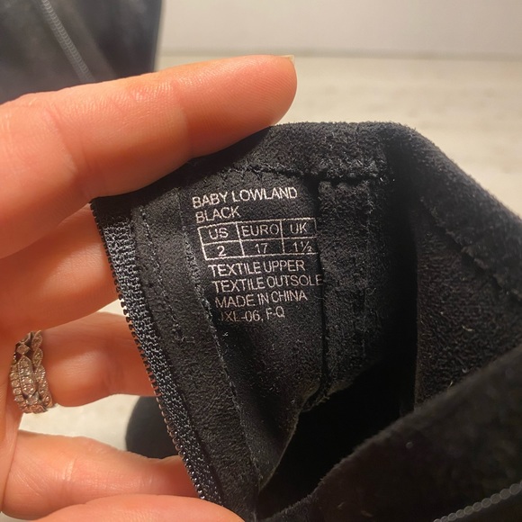 Stuart Weitzman Baby Booties size 2 - Picture 6 of 7